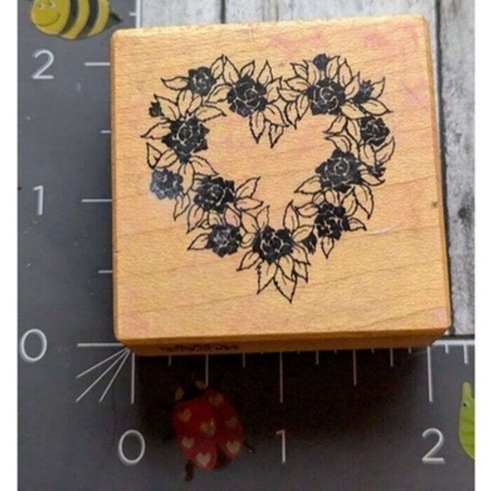 PSX Designs Flower Heart E554 Rubber Stamp Wood #F85